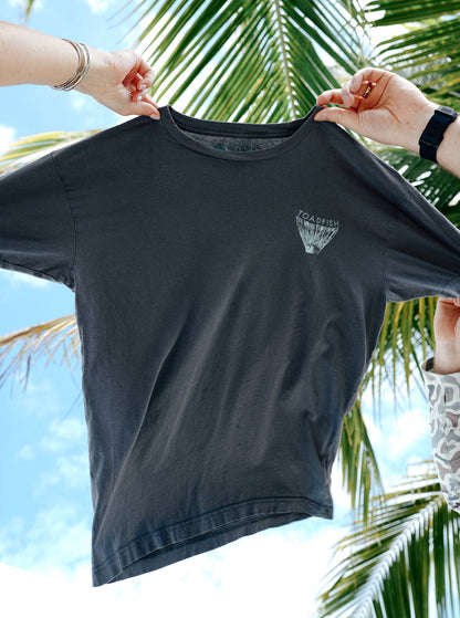 Tailing Red Tee - Toadfish - Apparel